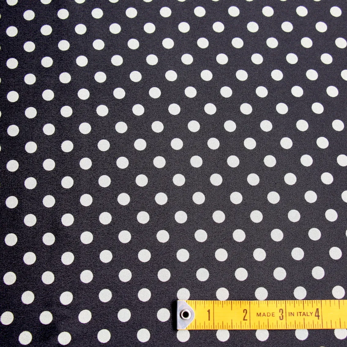 Bouncing On Carbone Silk Faille