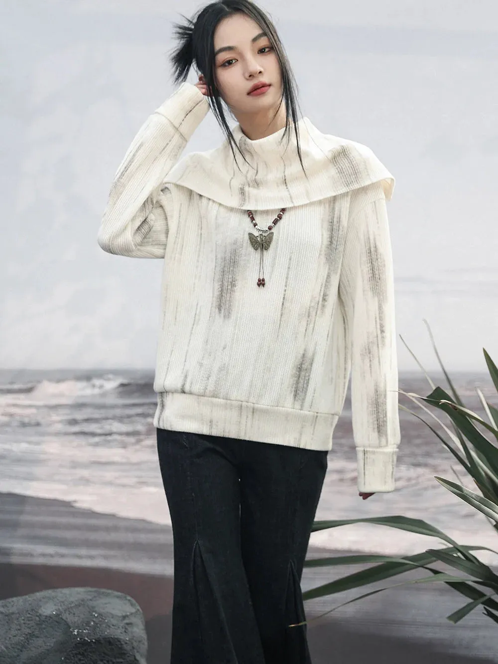 Dark Top Print Turtleneck Marble