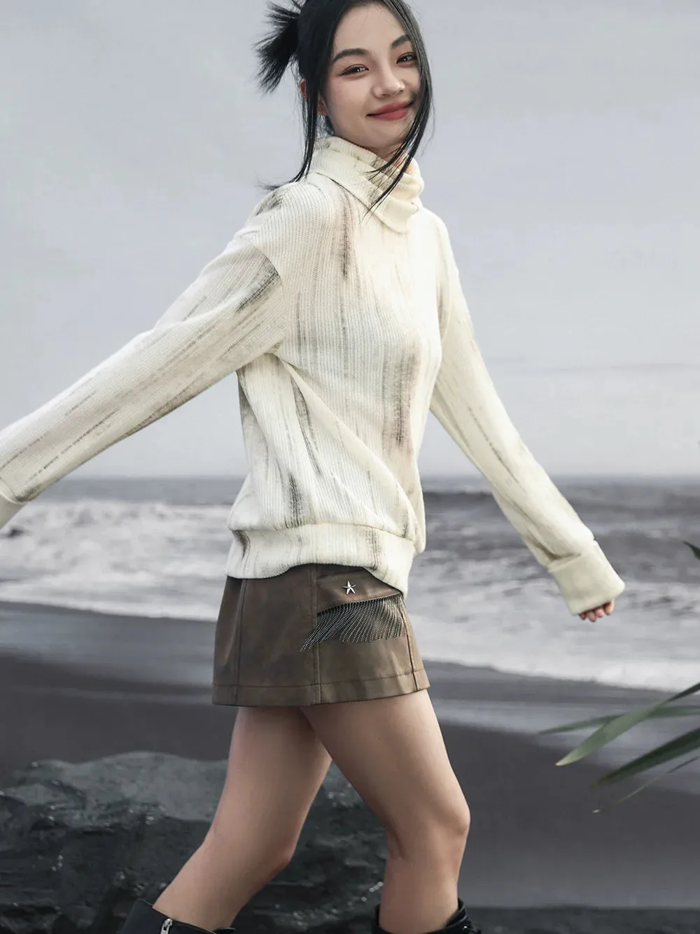 Dark Top Print Turtleneck Marble