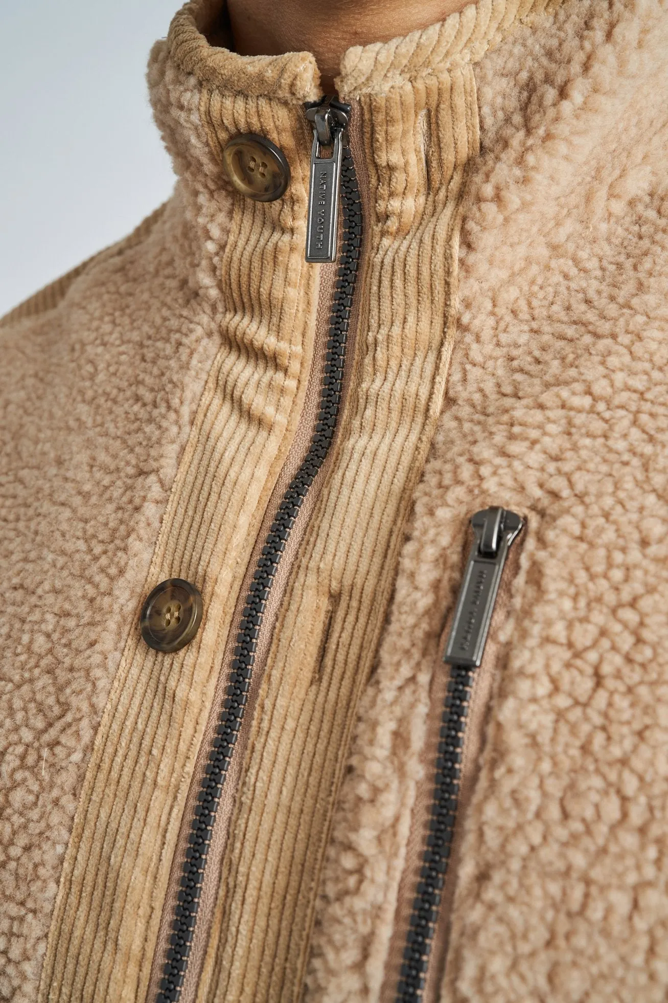 ETHAN SHERPA GILET Native Youth