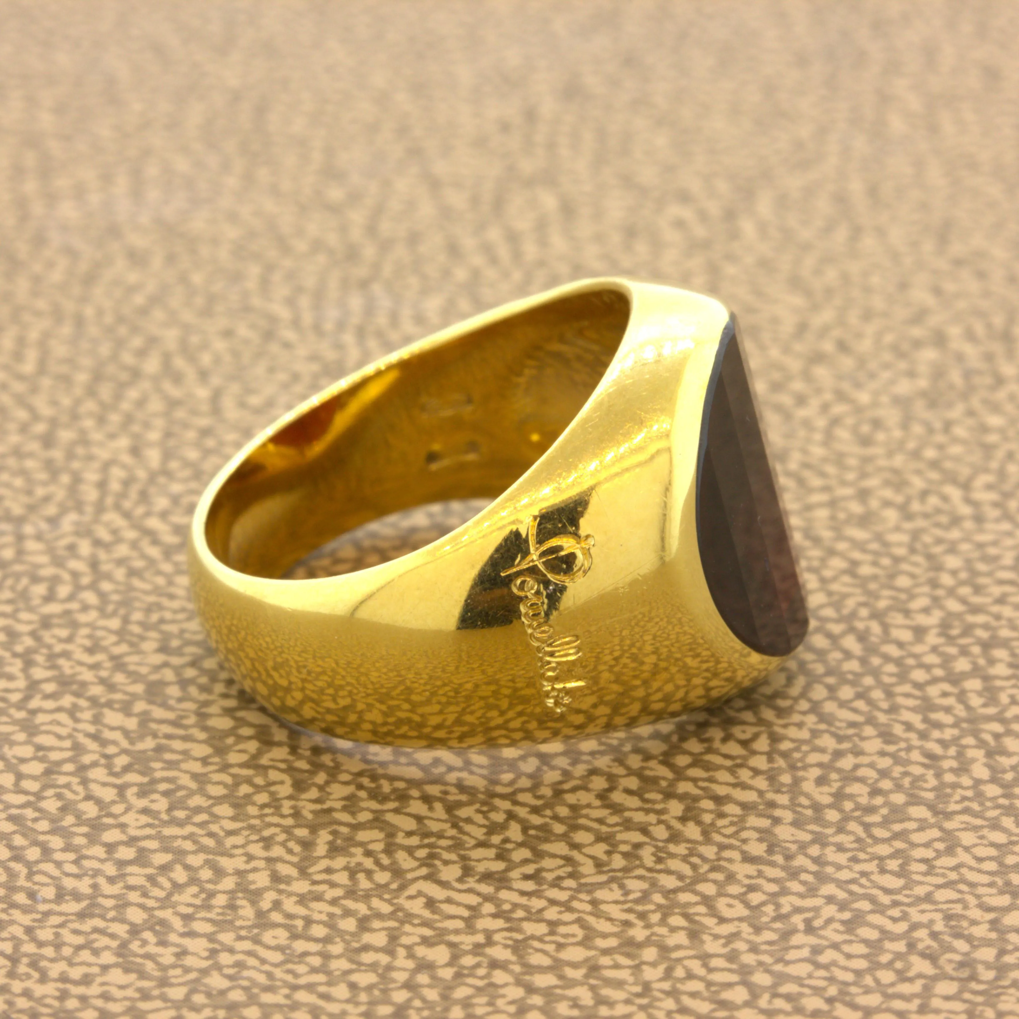 Pomellato Garnet 18k Yellow Gold Ring