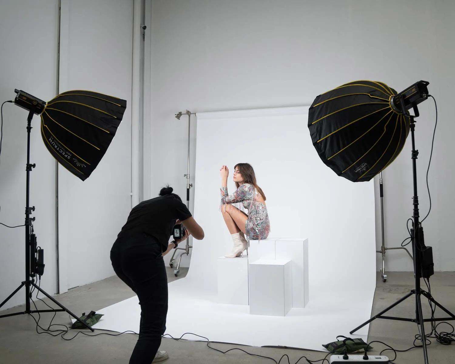 Spectrum Non-Reflective Full Paper Roll Backdrop ( Custom Cut 2.7 X 10m) - Marshmallow White (DEMO STOCK)