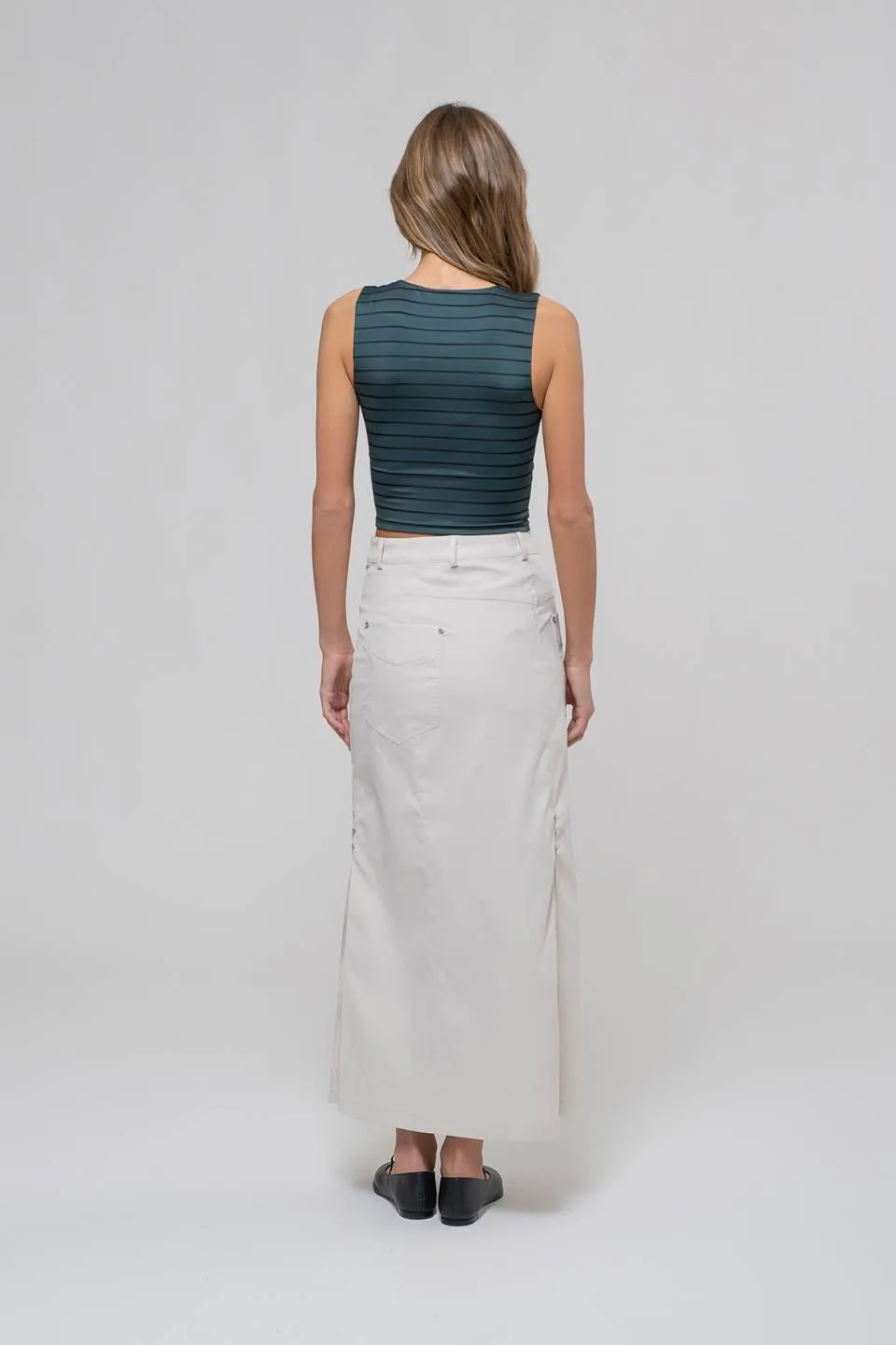 STRIPE ROUND NECK SLEEVELESS CROP TOP