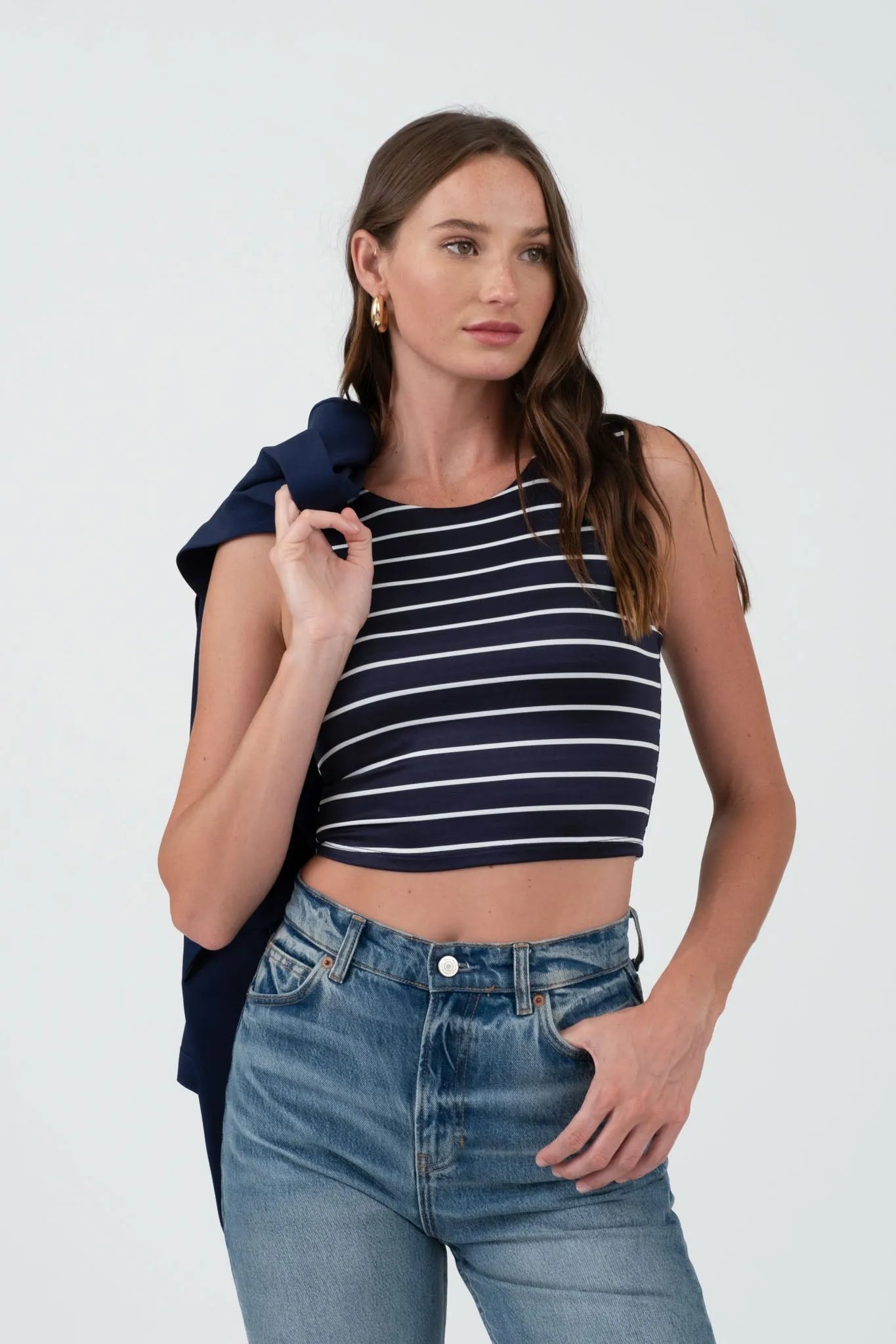 STRIPE ROUND NECK SLEEVELESS CROP TOP
