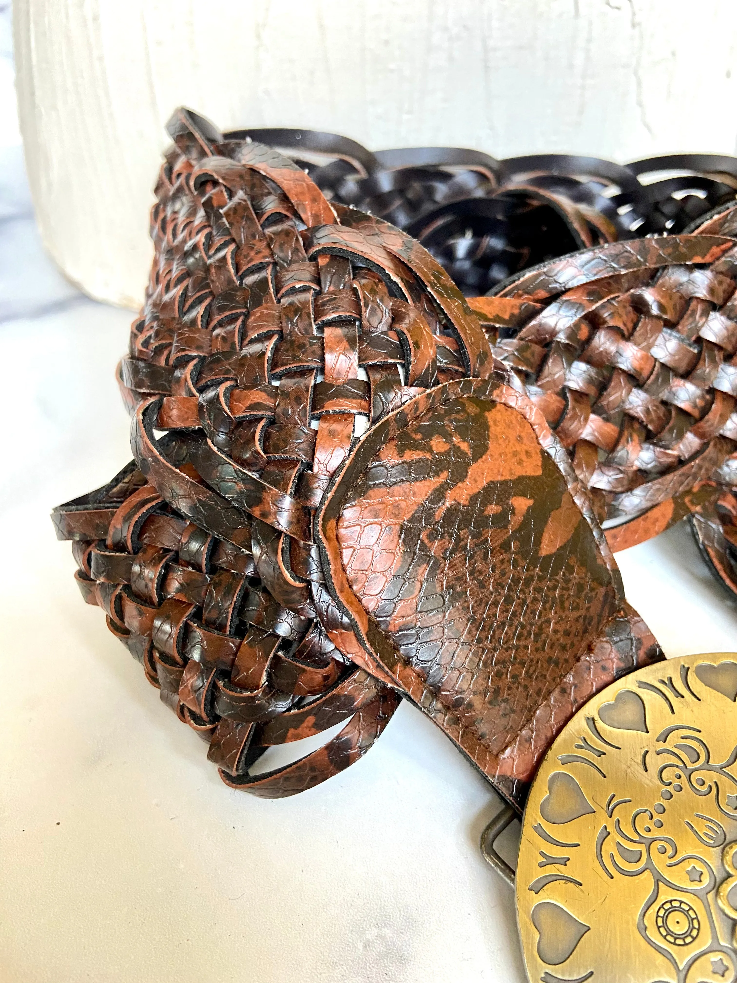 Vintage brown leather belt