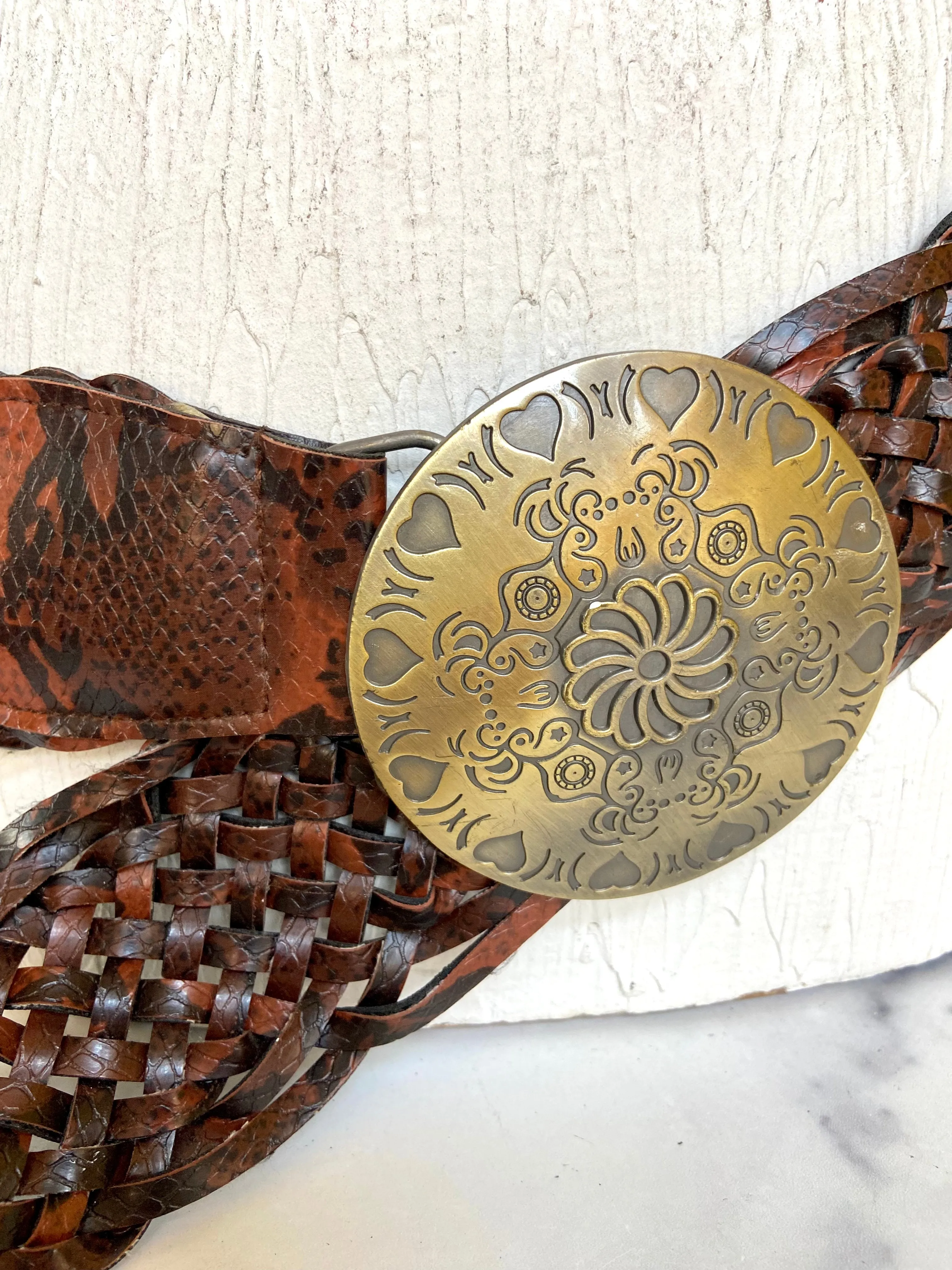 Vintage brown leather belt